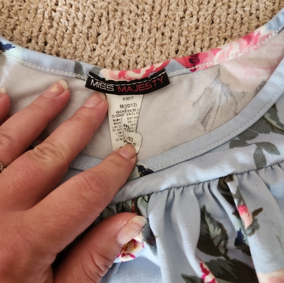 Blue floral top - Picture 2 of 3